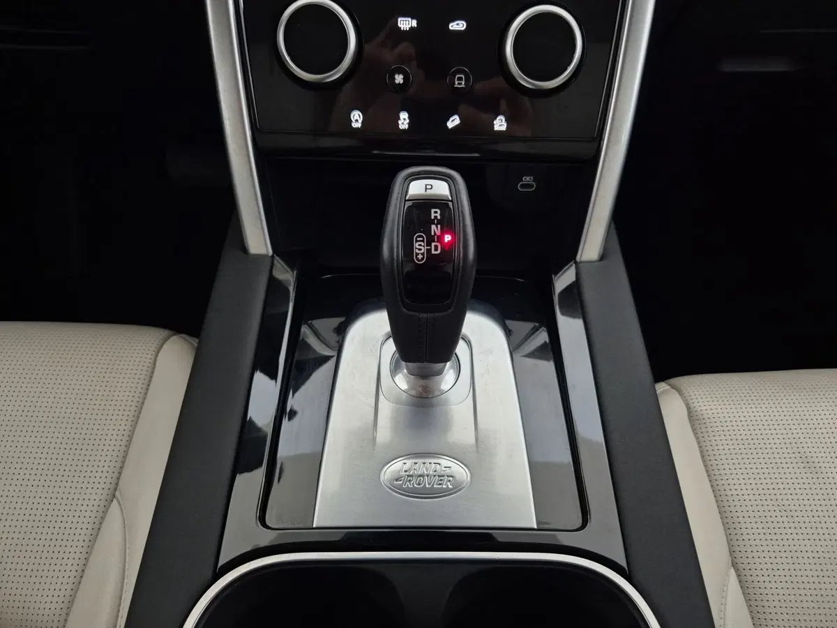 Land Rover Discovery Sport usata a Torino (11)