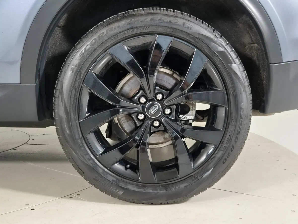 Land Rover Discovery Sport usata a Torino (9)