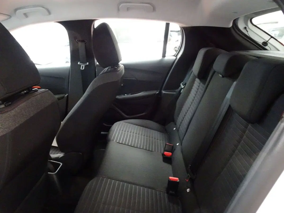 Peugeot 208 usata a Treviso (11)