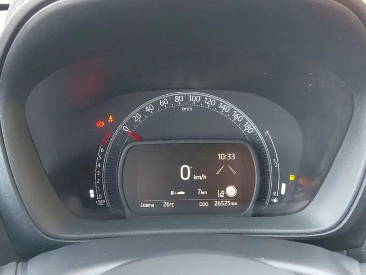 Toyota Aygo X usata a Cagliari (10)