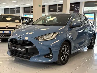 Toyota Yaris 1.5 Hybrid 5 porte Trend del 2021 usata a Prato