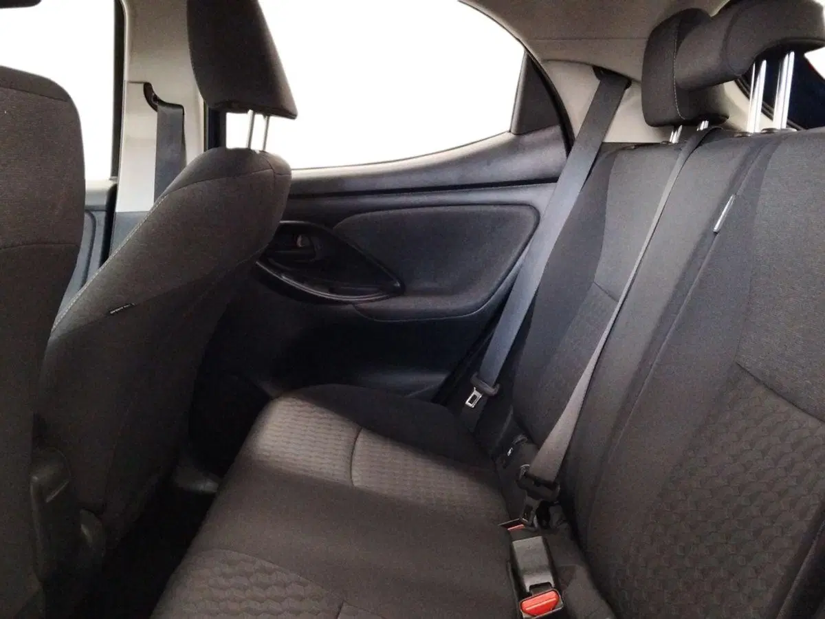 Toyota Yaris usata a Roma (11)