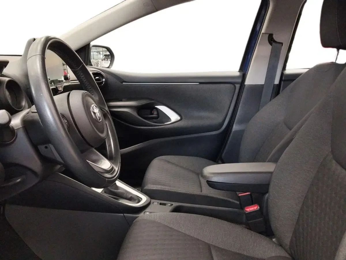 Toyota Yaris usata a Roma (7)
