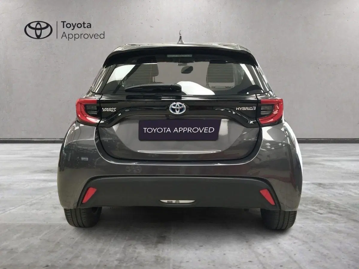 Toyota Yaris usata a Roma (12)