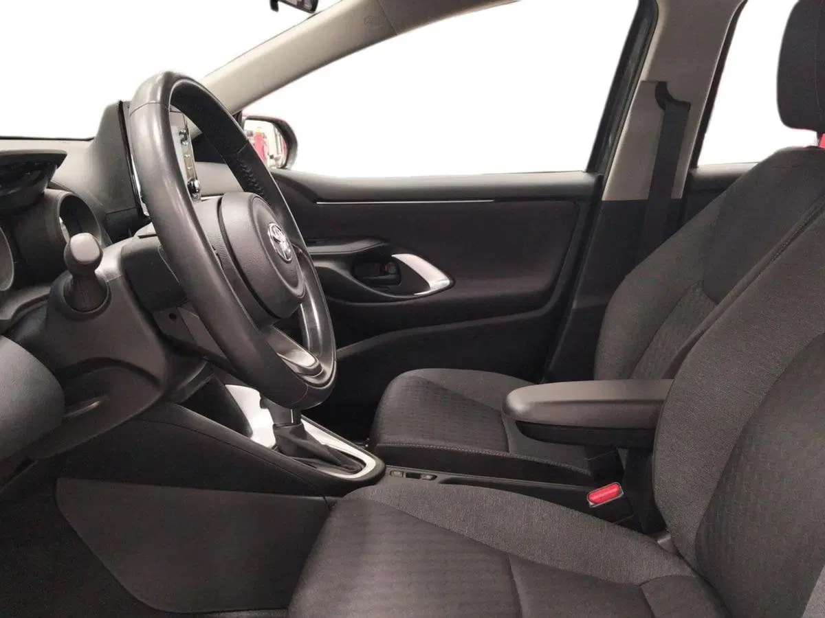 Toyota Yaris usata a Roma (7)