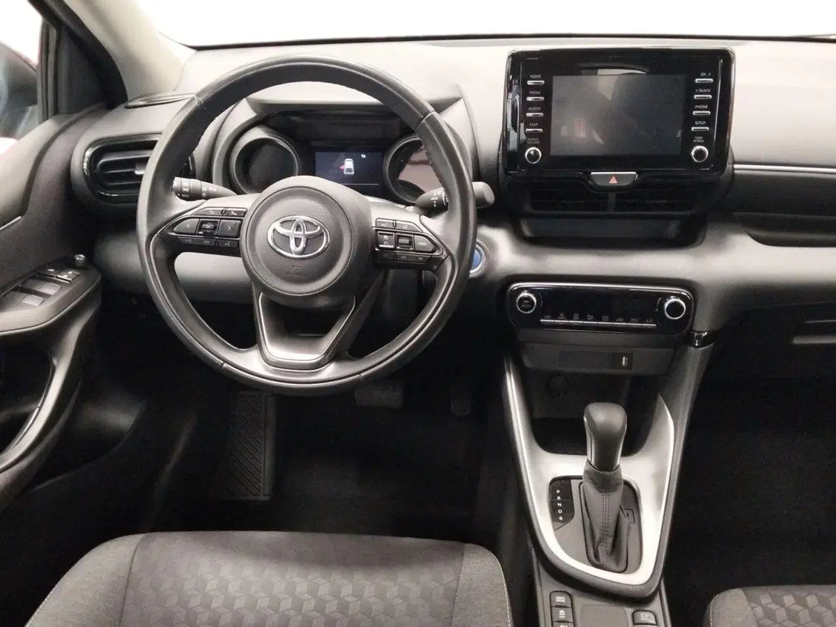 Toyota Yaris usata a Roma (8)