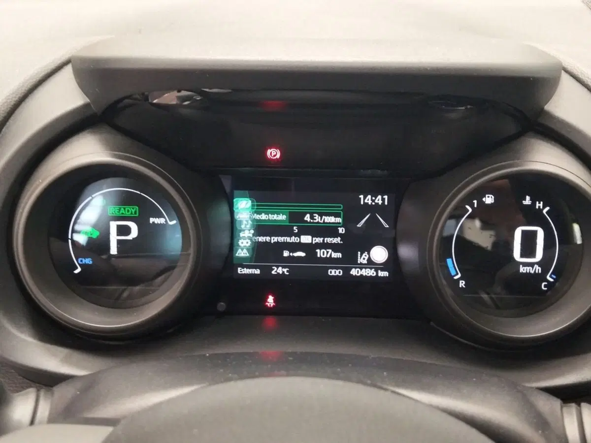Toyota Yaris usata a Roma (9)