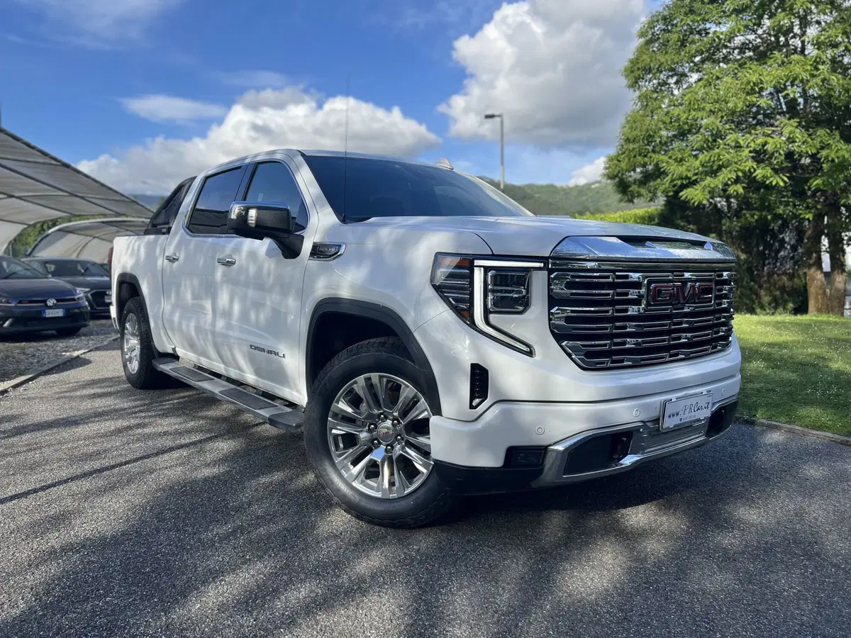 GMC Sierra usata a La Spezia
