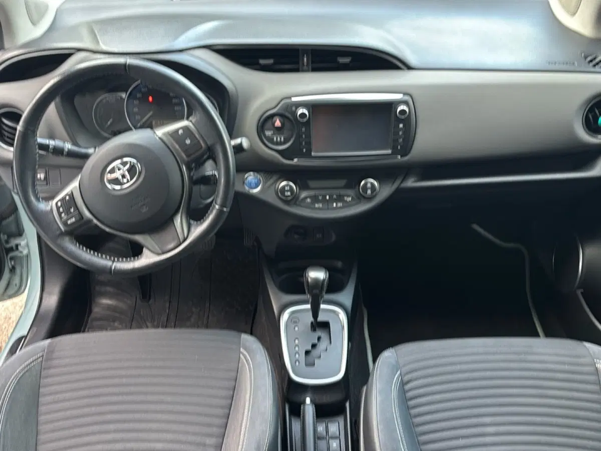 Toyota Yaris usata a Bologna (10)