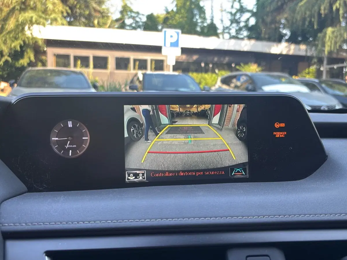Lexus UX usata a Bologna (16)