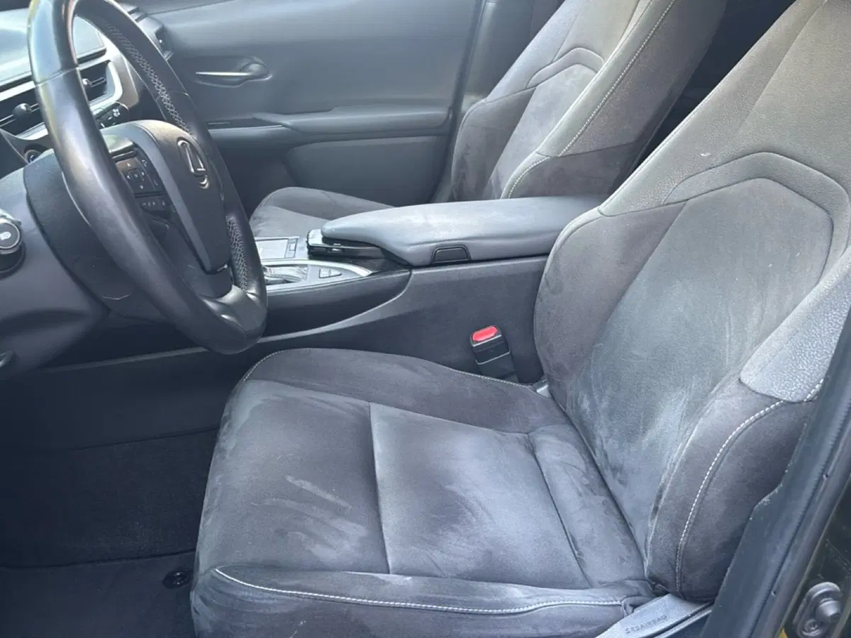 Lexus UX usata a Bologna (8)