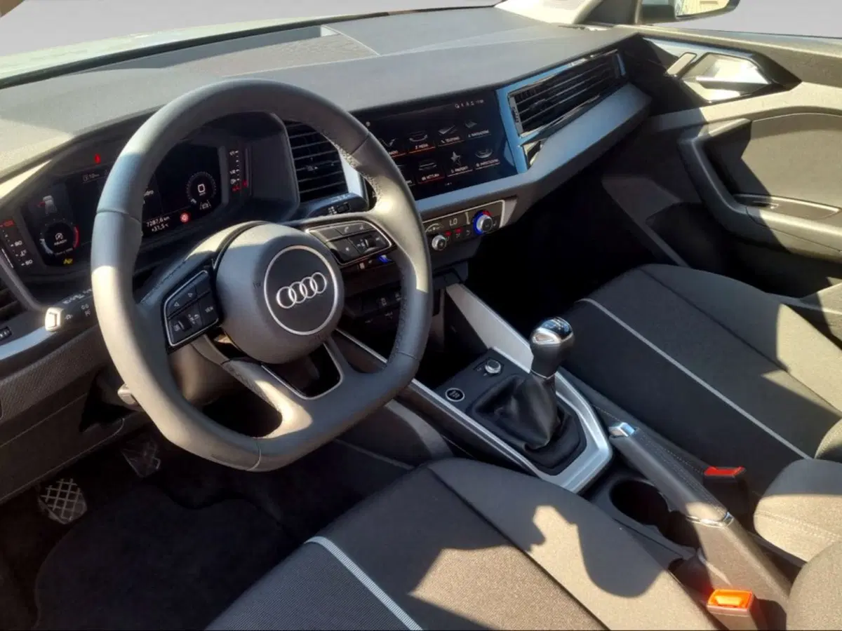 Audi A1 Sportback usata a Livorno (13)