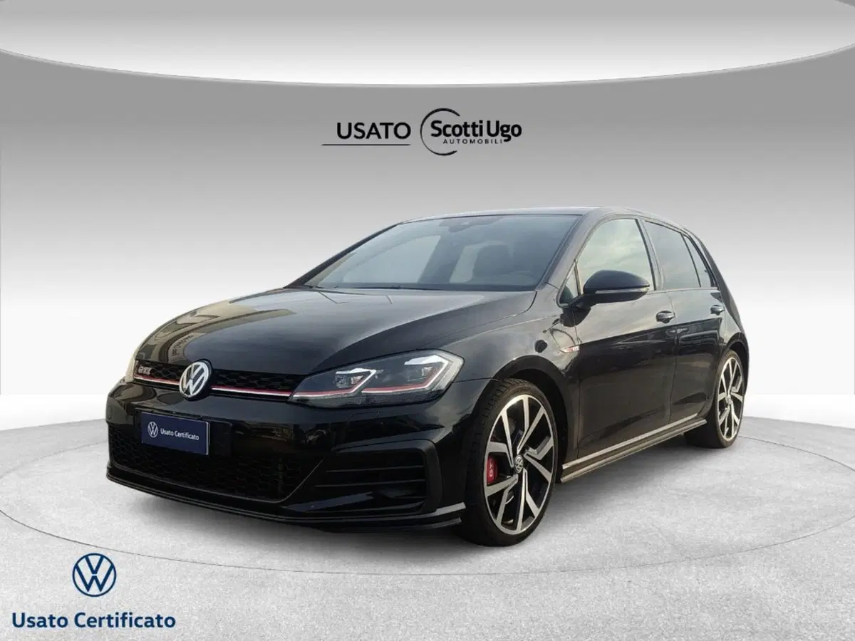 Volkswagen Golf usata a Livorno