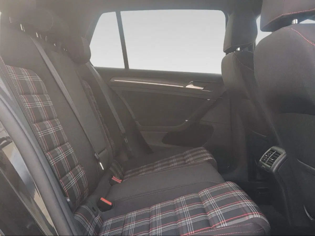 Volkswagen Golf usata a Livorno (11)