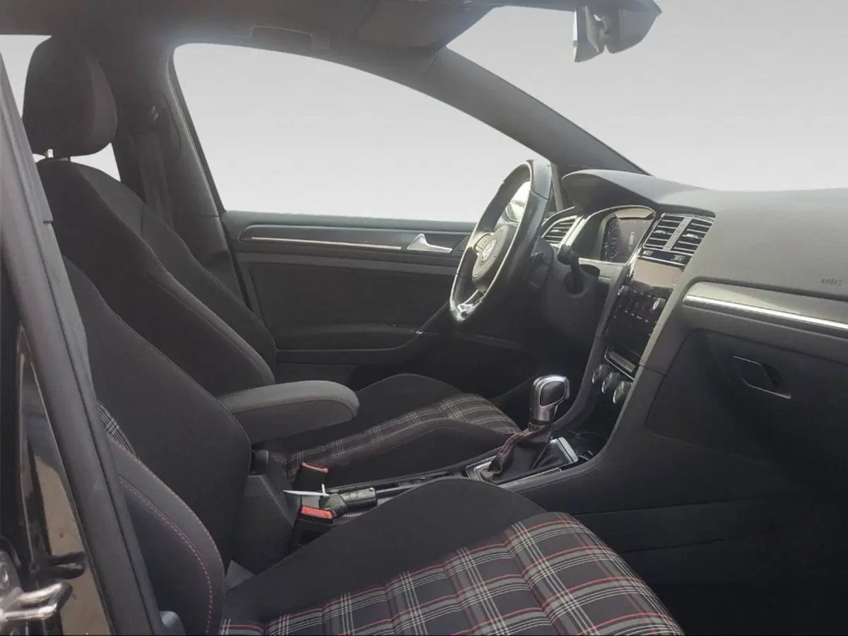 Volkswagen Golf usata a Livorno (12)