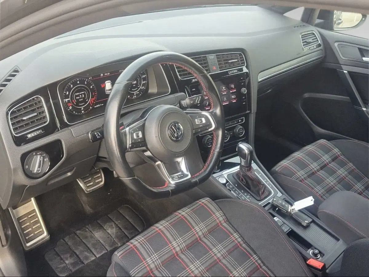 Volkswagen Golf usata a Livorno (14)