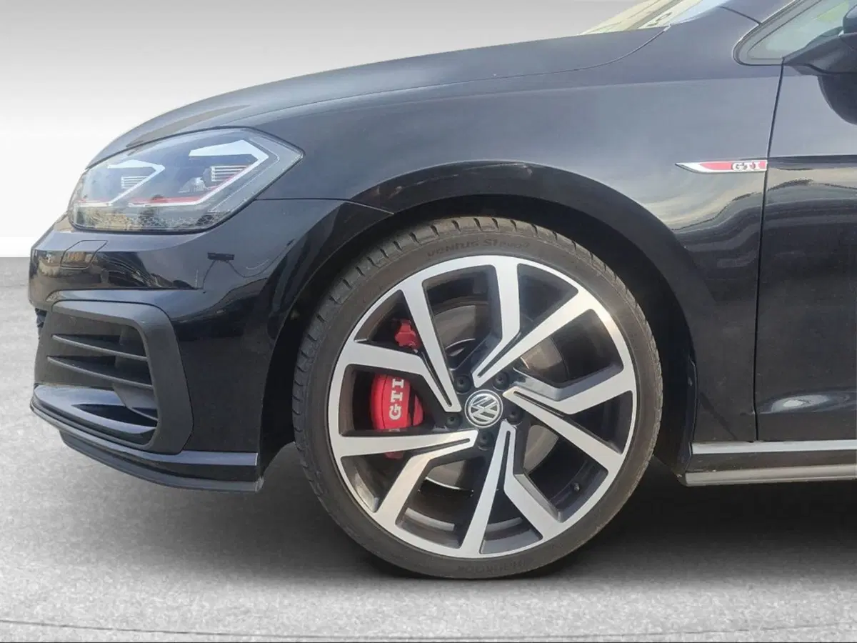 Volkswagen Golf usata a Livorno (16)