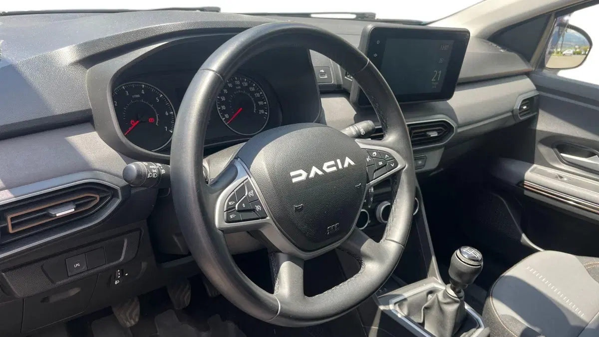 Dacia Sandero Stepway usata a Catania (12)