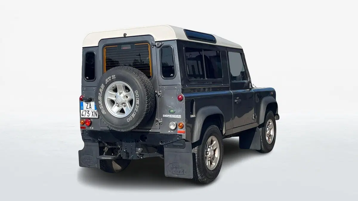 Land Rover Defender usata a Parma (2)