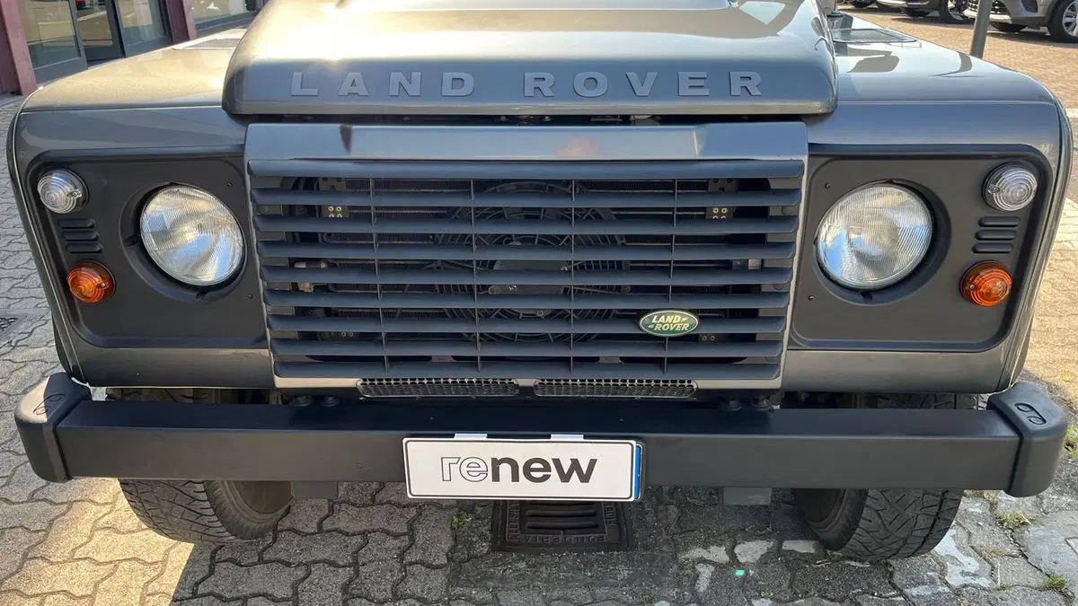 Land Rover Defender usata a Parma (20)