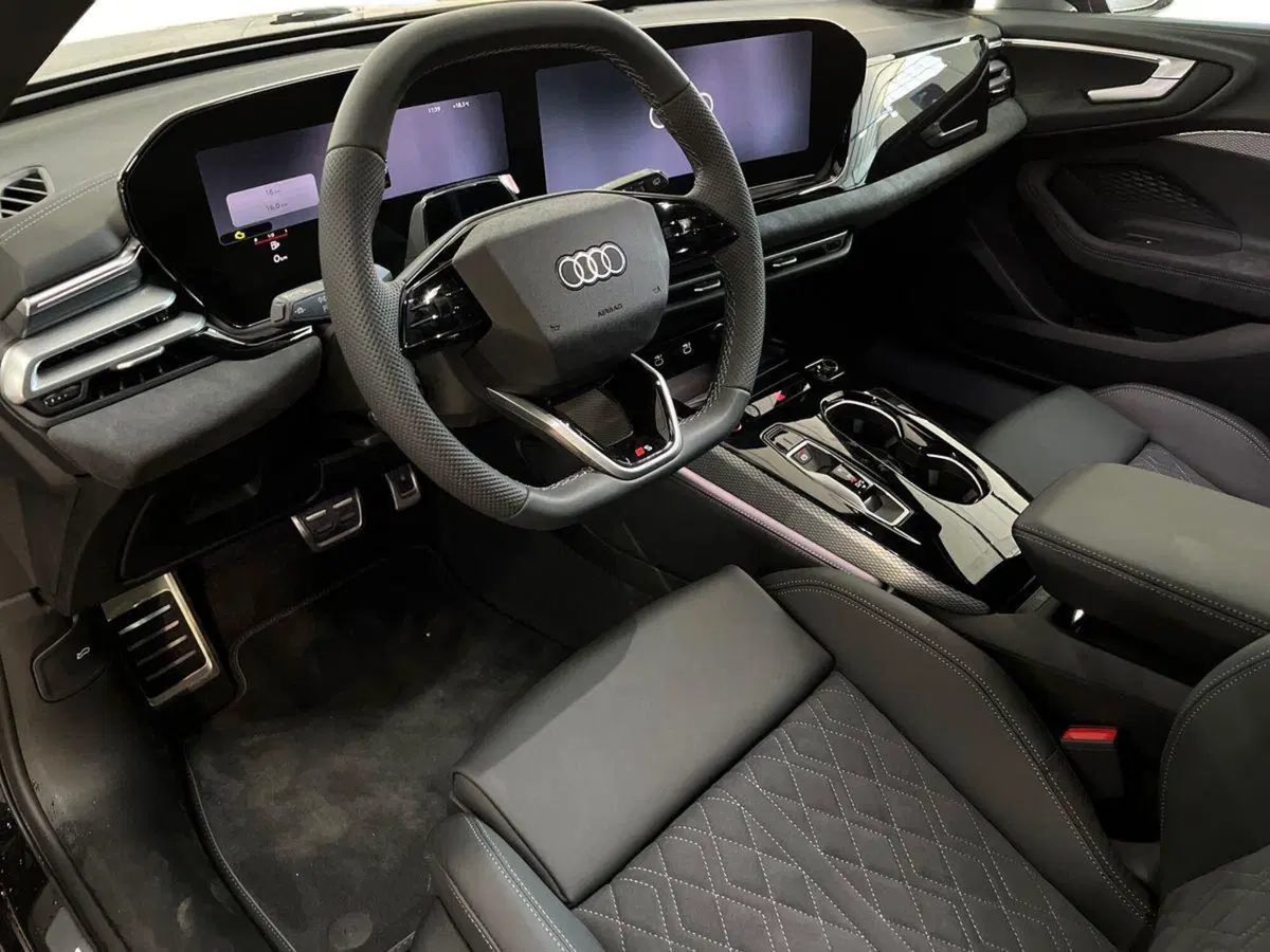 Audi A5 Avant nuova a Lecce (10)