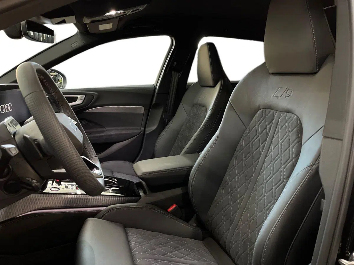 Audi A5 Avant nuova a Lecce (7)