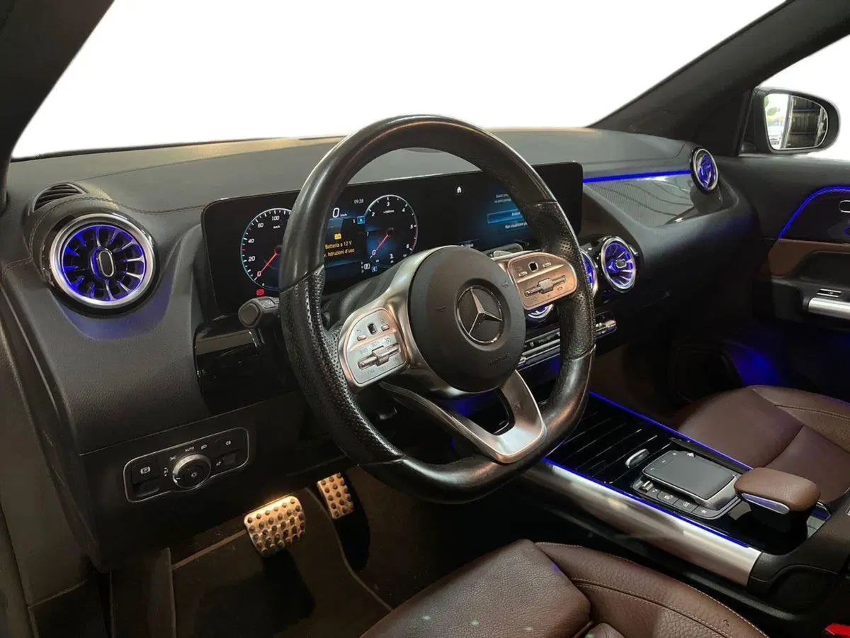 Mercedes-Benz GLA SUV usata a Bari (8)
