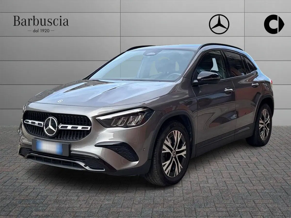 Mercedes-Benz GLA SUV usata a Pescara