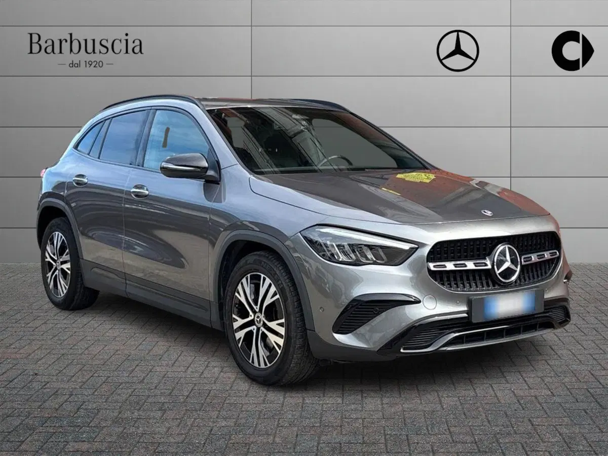 Mercedes-Benz GLA SUV usata a Pescara (2)