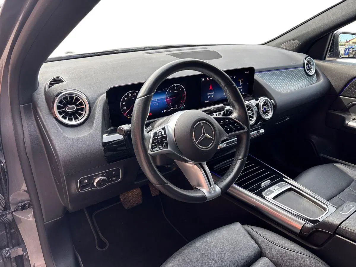 Mercedes-Benz GLA SUV usata a Pescara (8)