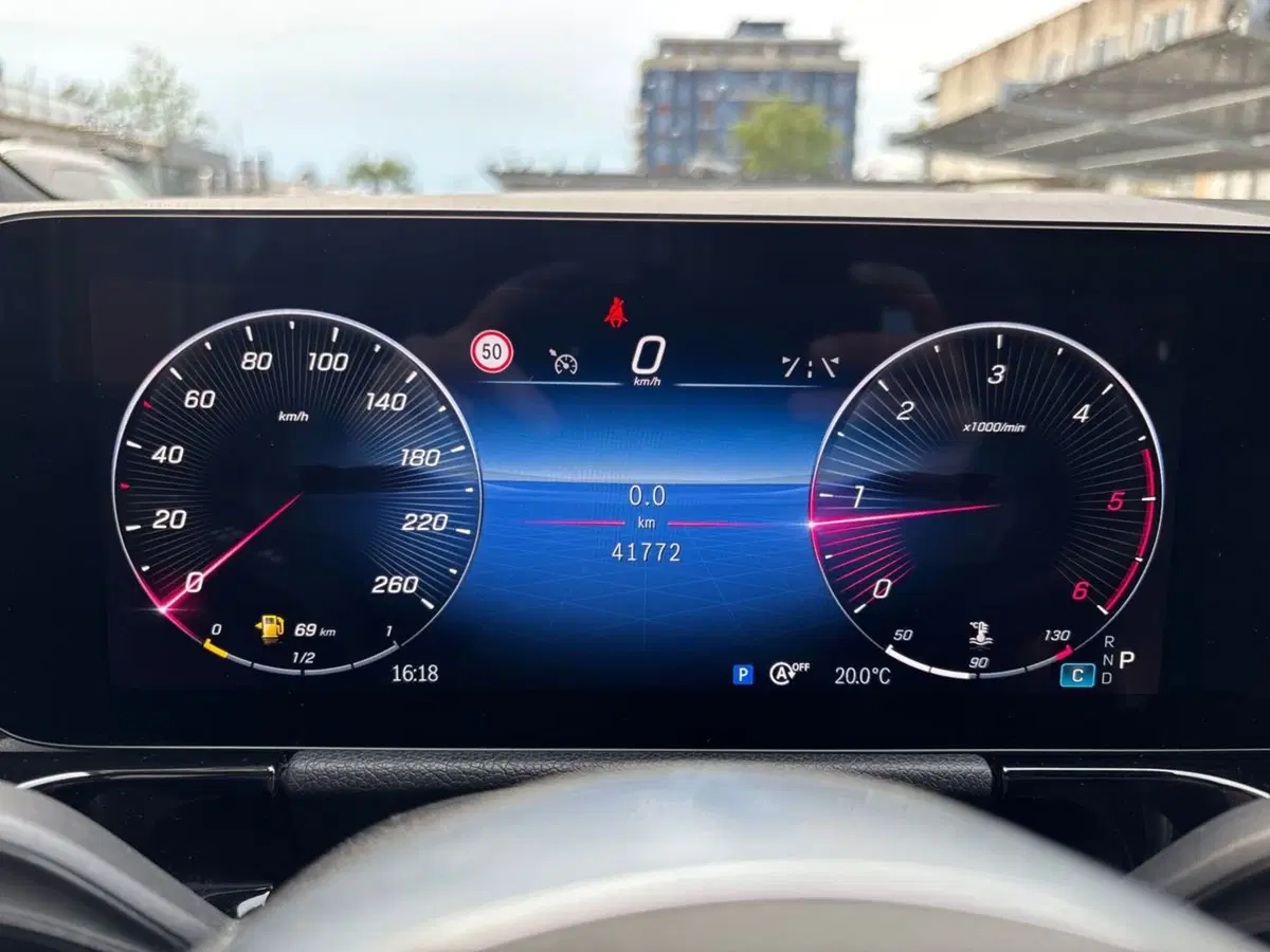 Mercedes-Benz GLA SUV usata a Pescara (9)