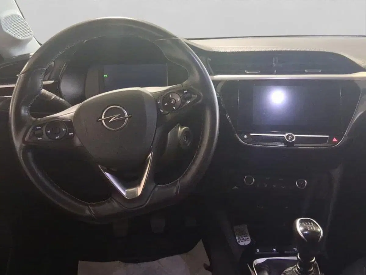 Opel Corsa usata a Genova (11)