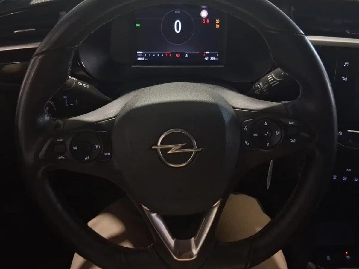 Opel Corsa usata a Genova (14)