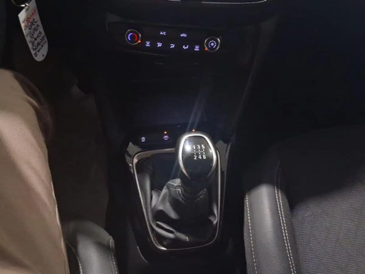 Opel Corsa usata a Genova (16)