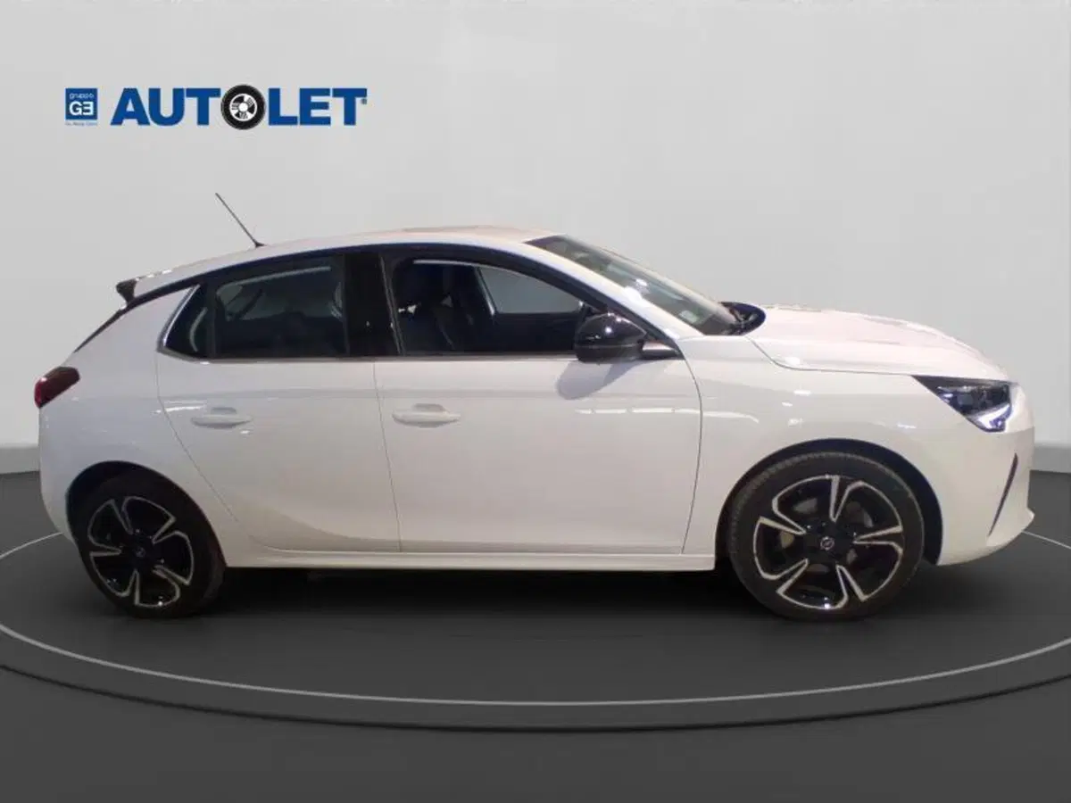 Opel Corsa usata a Genova (4)