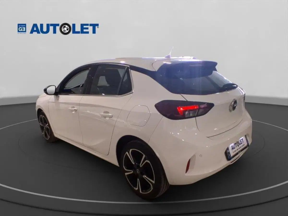 Opel Corsa usata a Genova (8)