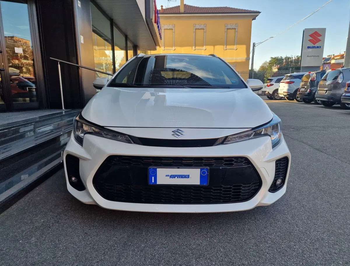 Suzuki Swace usata a Milano (2)