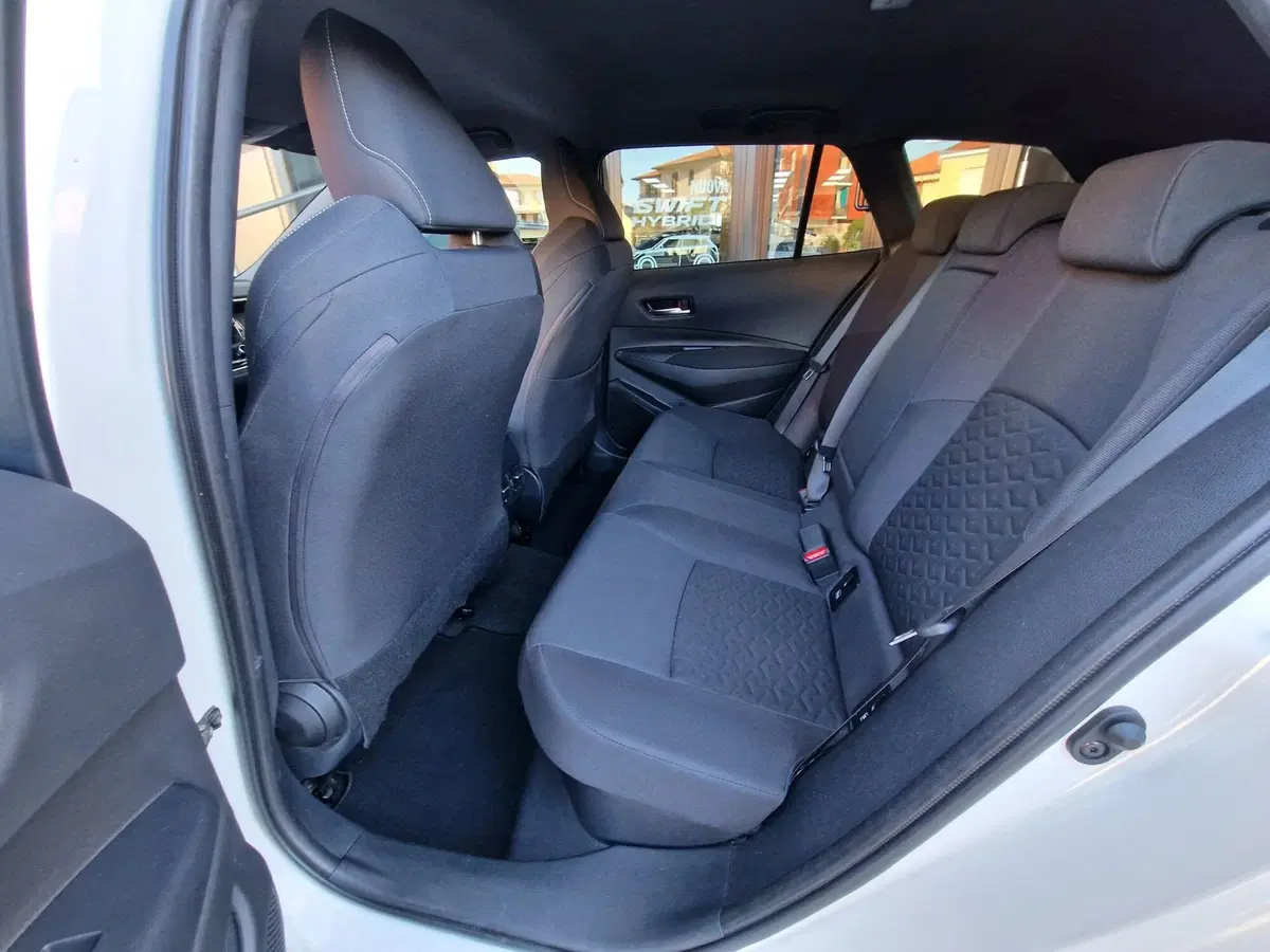 Suzuki Swace usata a Milano (6)