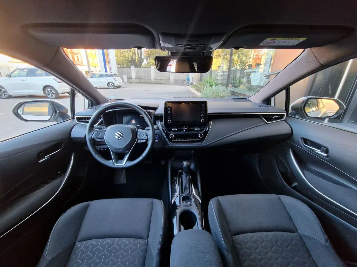 Suzuki Swace usata a Milano (7)
