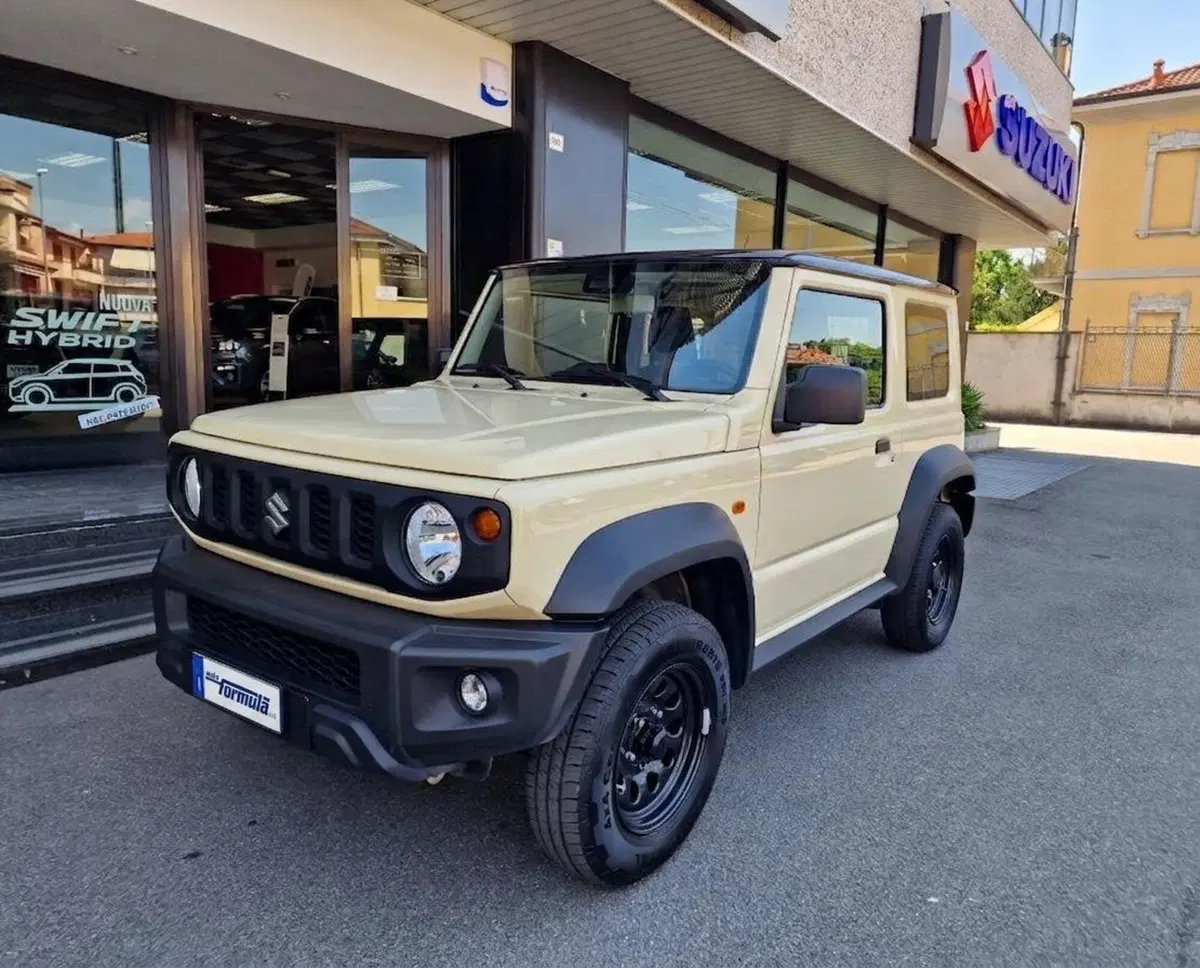 Suzuki Jimny usata a Milano