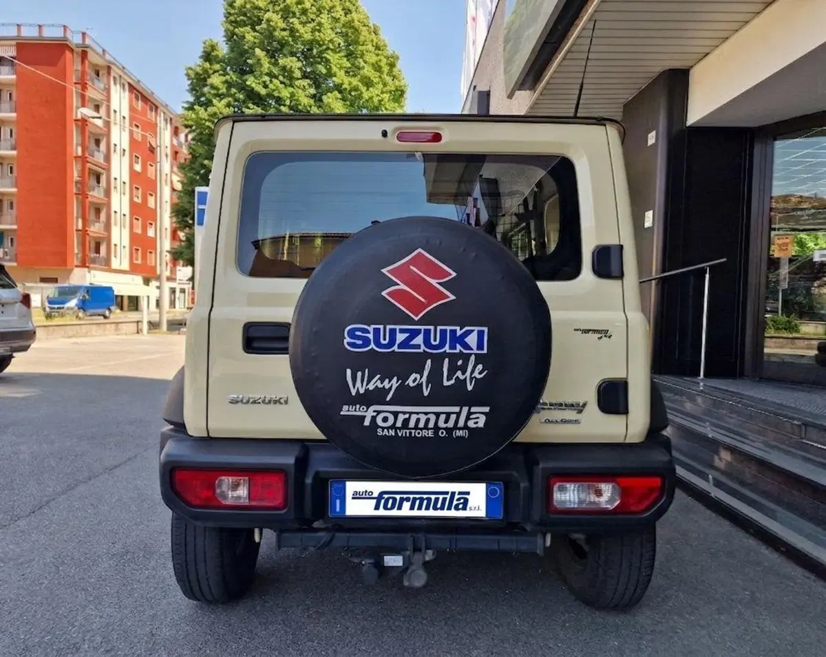 Suzuki Jimny usata a Milano (5)