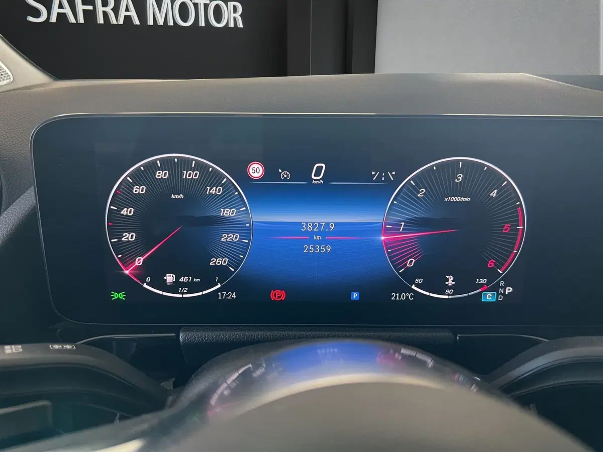 Mercedes-Benz GLA SUV usata a Cosenza (11)