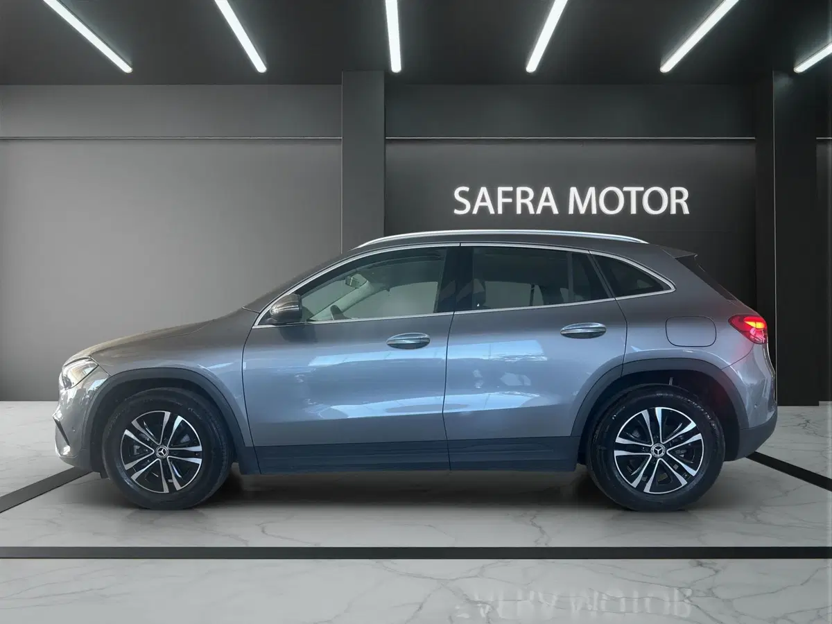Mercedes-Benz GLA SUV usata a Cosenza (3)