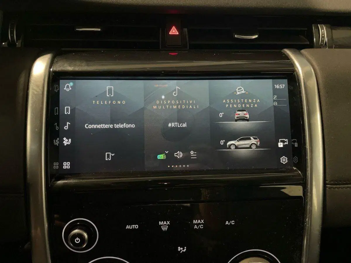 Land Rover Discovery Sport usata a Macerata (15)
