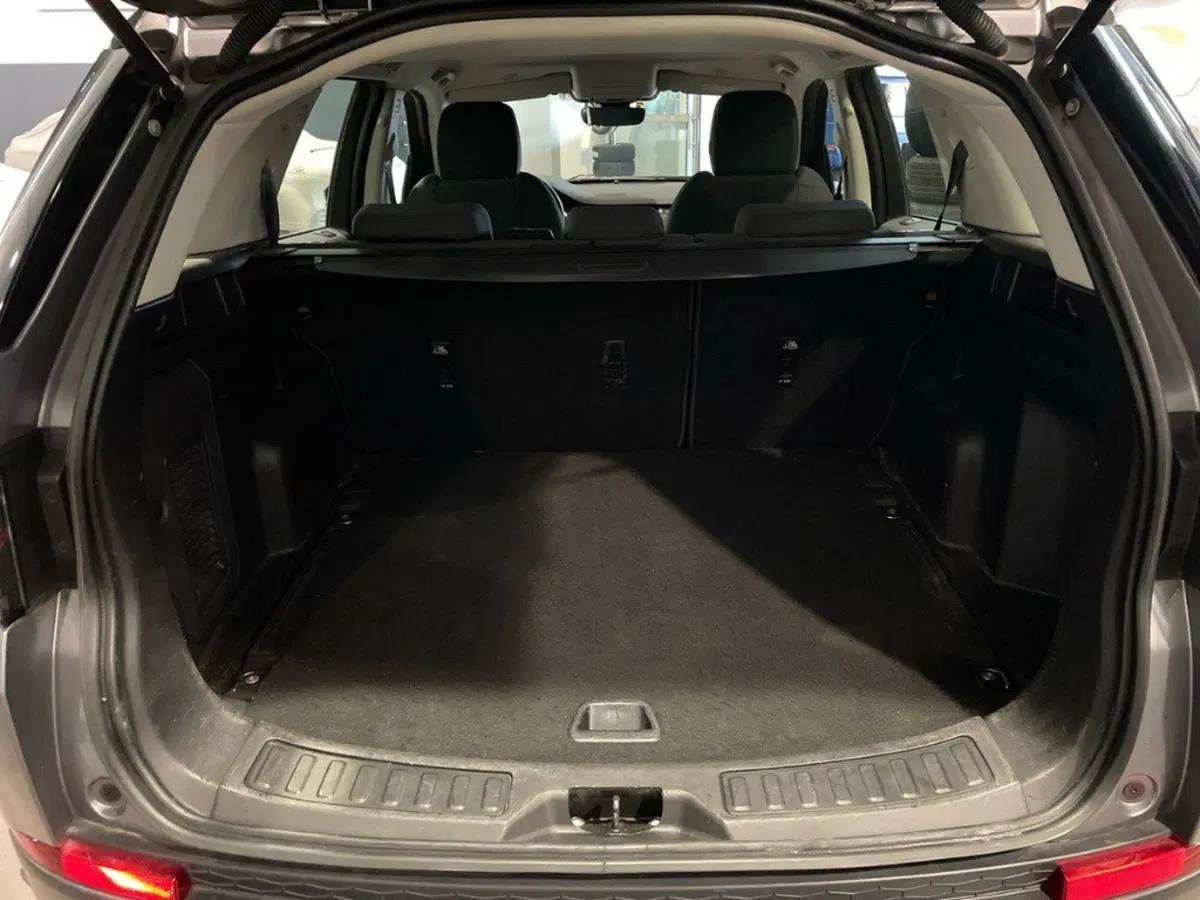 Land Rover Discovery Sport usata a Macerata (7)