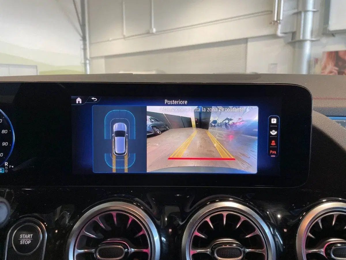 Mercedes-Benz EQA usata a Rimini (18)
