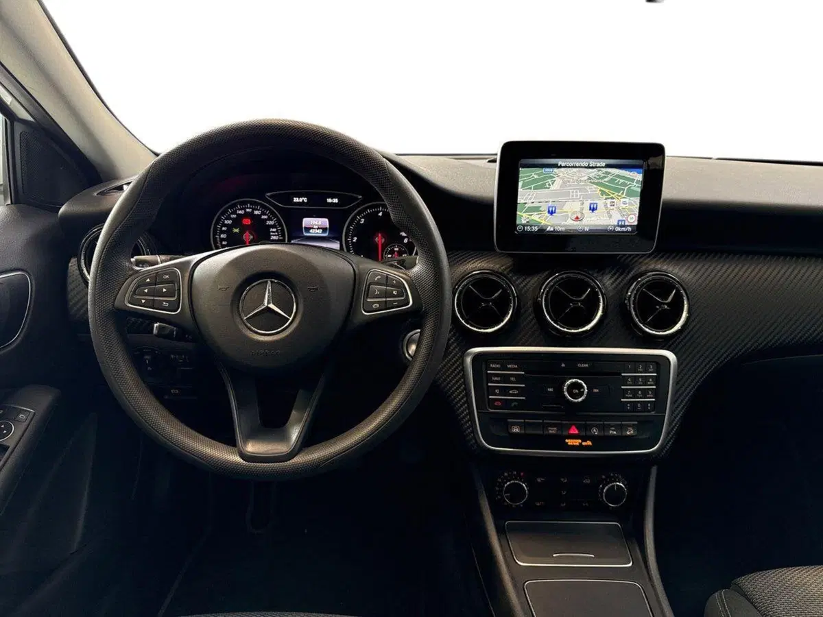 Mercedes-Benz GLA SUV usata a Ancona (11)