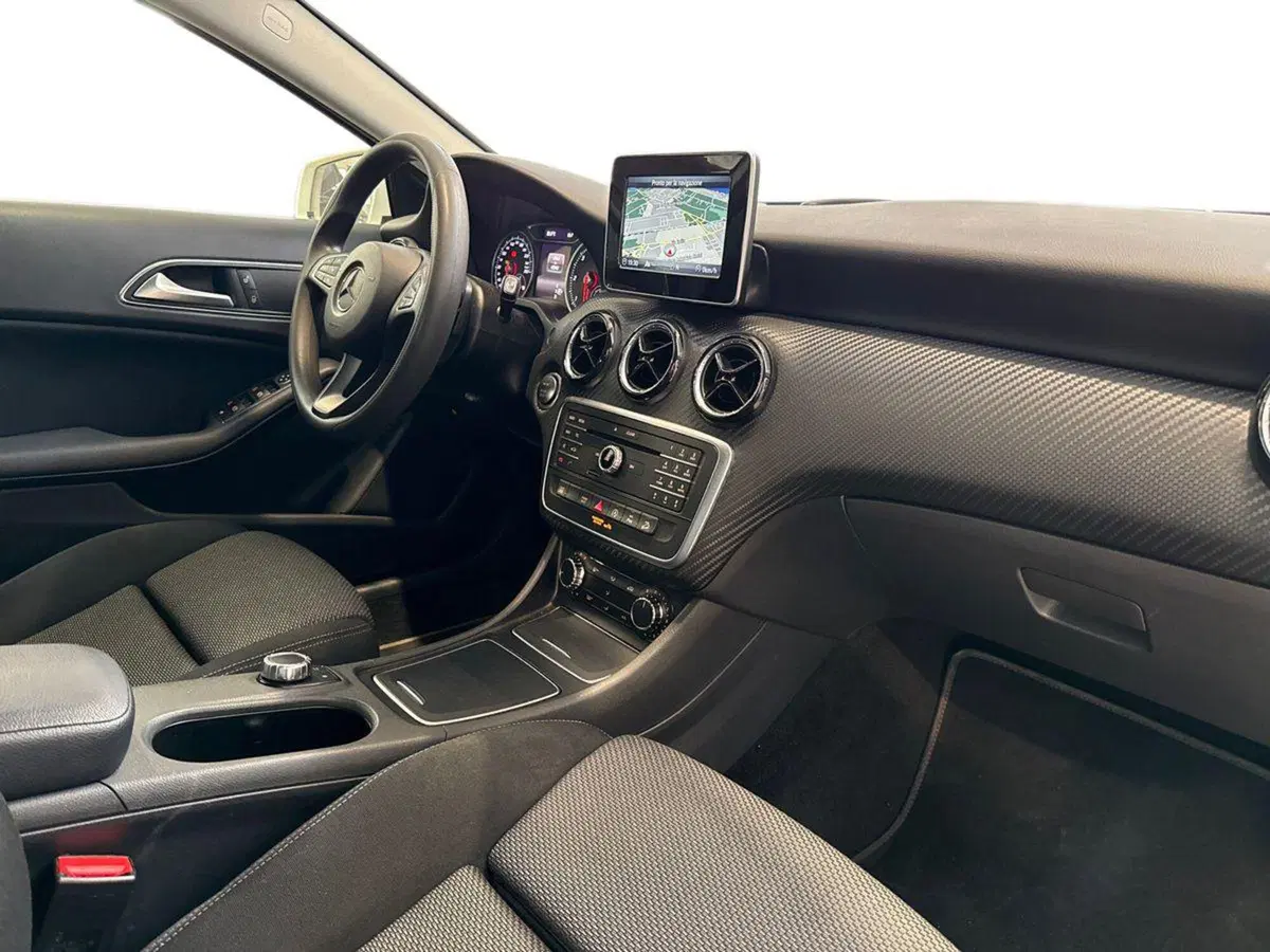 Mercedes-Benz GLA SUV usata a Ancona (12)