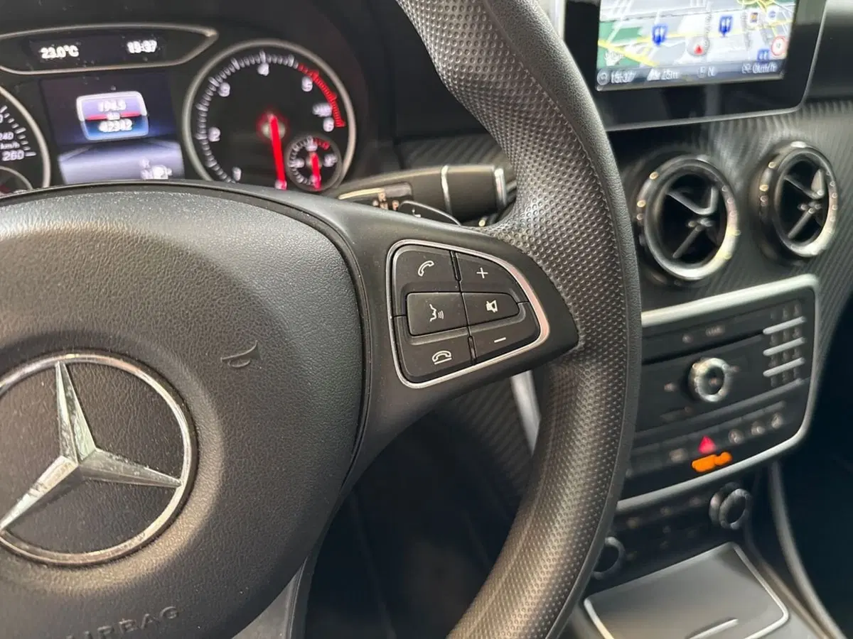 Mercedes-Benz GLA SUV usata a Ancona (20)