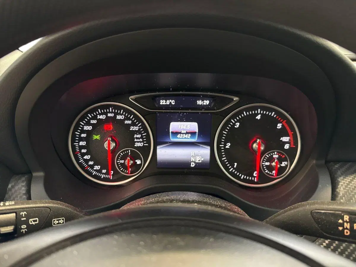 Mercedes-Benz GLA SUV usata a Ancona (9)
